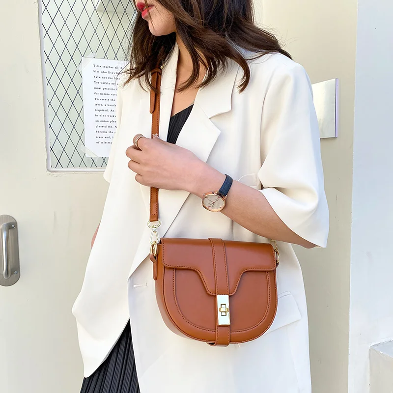 

Retro Saddle Bag Women's Semicircle Pu Shoulder Bag Solid Color Crossbody Bag Handbag Fashion Casual Messenger Bag Purse Bolsa