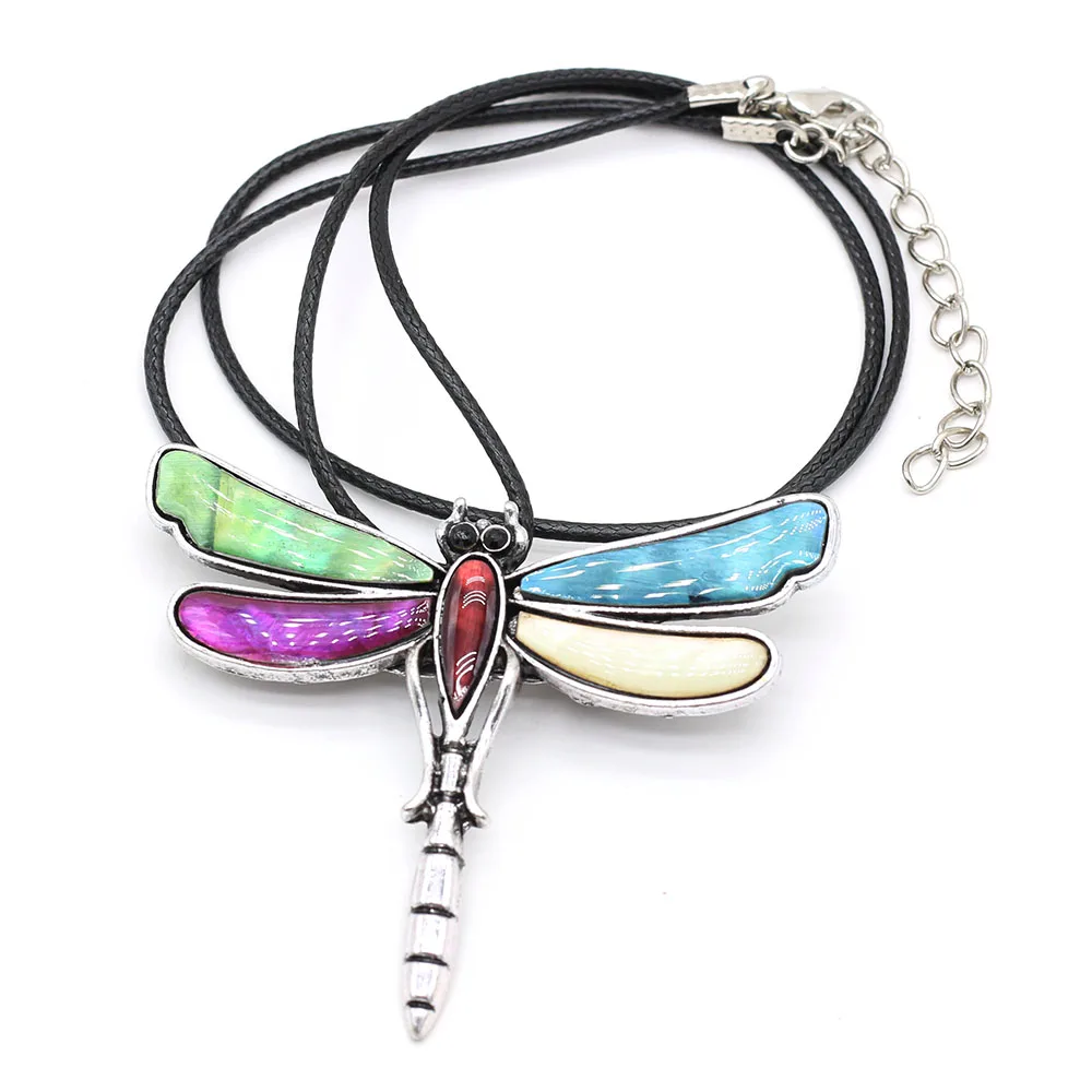 Купи Natural White Abalone Shell Pendant Necklace Fashion Dragonfly Brooch Necklace With Leather Rope Animal Charm Jewelry For Women за 169 рублей в магазине AliExpress