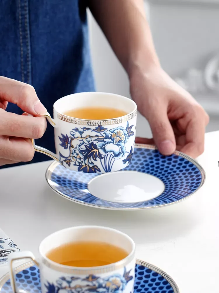 11 Piece Bone China European Coffee Cup Set High-end Luxury Elegant Home Ceramic English Afternoon Tea Black Tea Tea Set images - 6