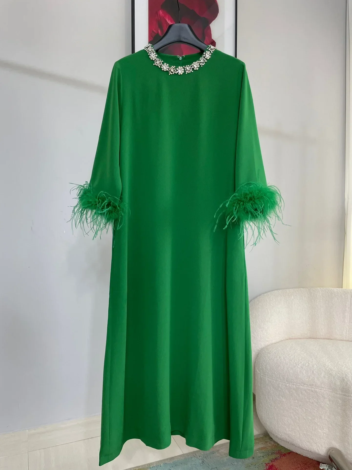 Женское платье средней длины с пышными рукавами цвет в ассортименте