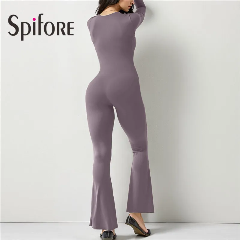 Женский комбинезон с длинным рукавом квадратным вырезом и расклешенными брюками