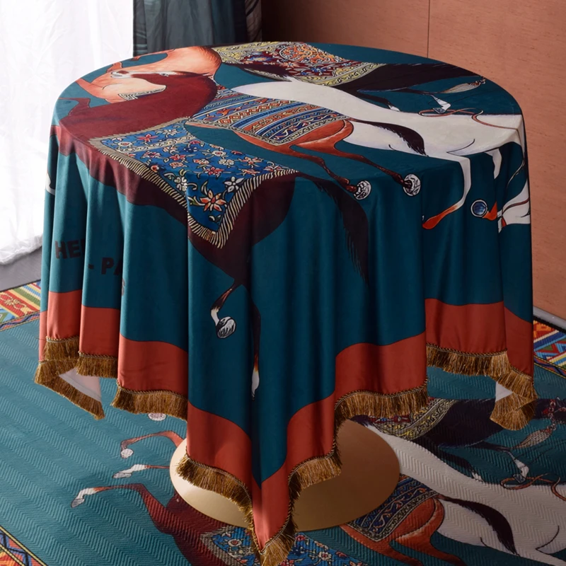 

Бархатная скатерть Di angelo