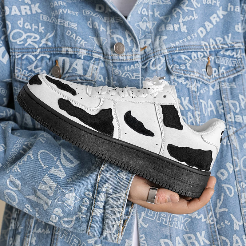 Men's Woman Black and White Splicing Board Shoes Casual Sports Shoes Men's Lace-up Sports Skateboard Shoes