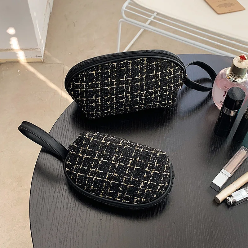 

Knitting Style Cosmetic Bag Portable Carry-on Makeup Bag Fashion Large Storage Bag