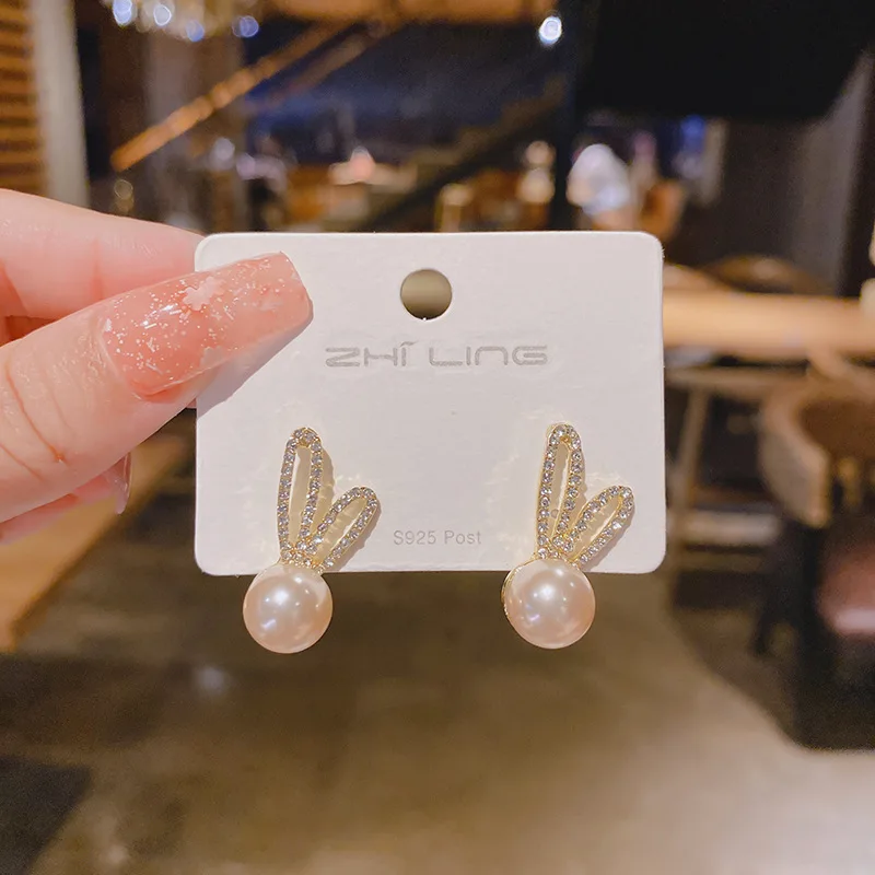 

Korean Cute Elegant Bunny Ears Pearl Stud Earrings For Women Fashion Geometric Gold Party Pendiente Jewelry