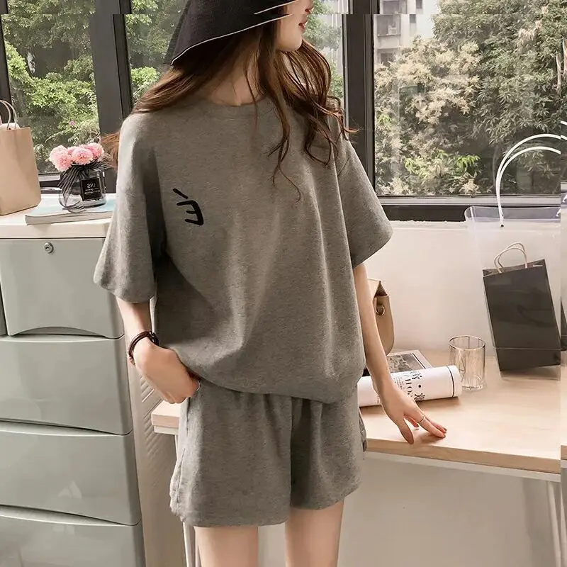 

Women's Summer Korean Fashion Tracksuit Casual Loose Printing Short Sleeve T-shirt And Shorts Two Piece Sets Women Clothing Set