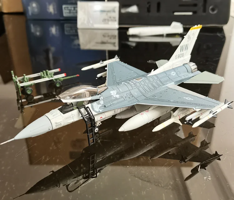 

Новинка, лимитированная литейная модель из сплава, модель солдатика стандарта США, Тихоокеанского рынка, модель военного боевика, съемный двигатель, игрушка для взрослых, подарок