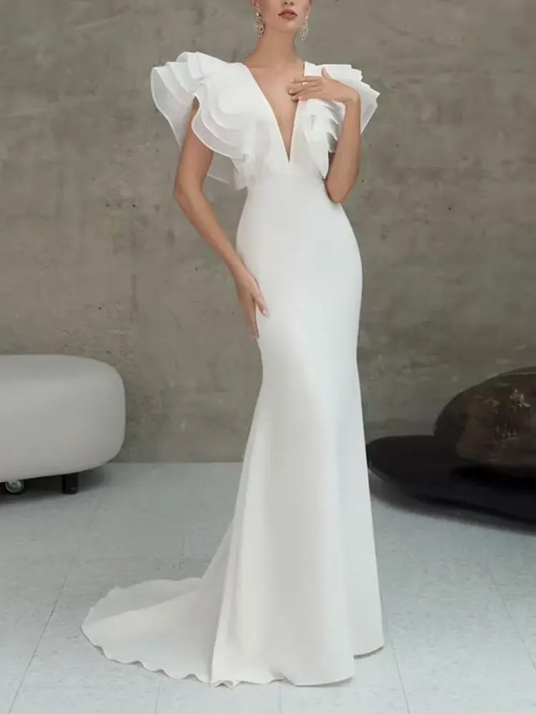 Простое белое атласное элегантное свадебное платье русалки с глубоким v-образным
