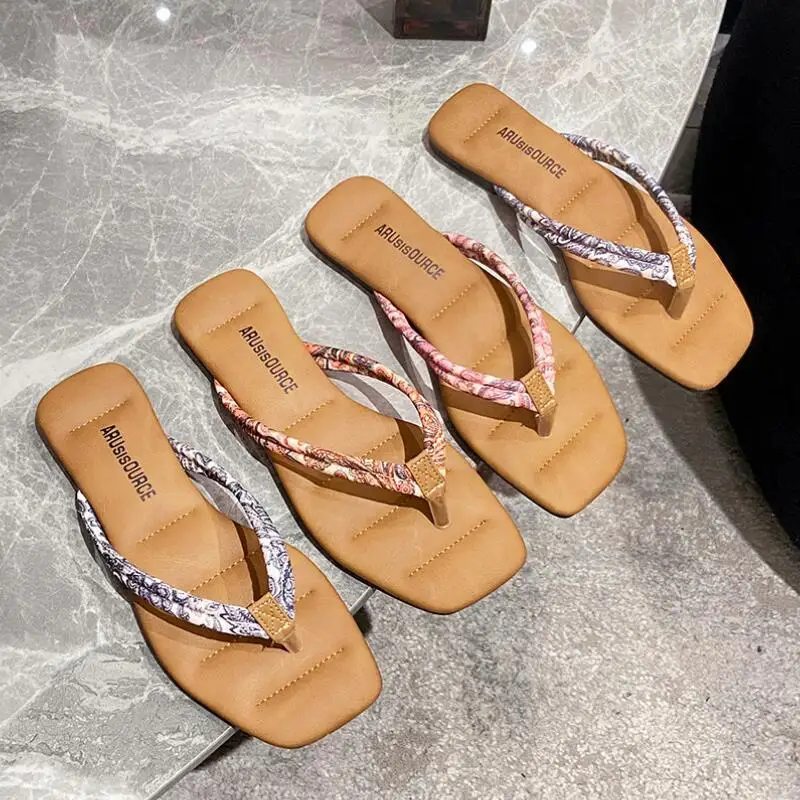 Летние Новые повседневные тапочки на плоской подошве женские шлепанцы пляжная