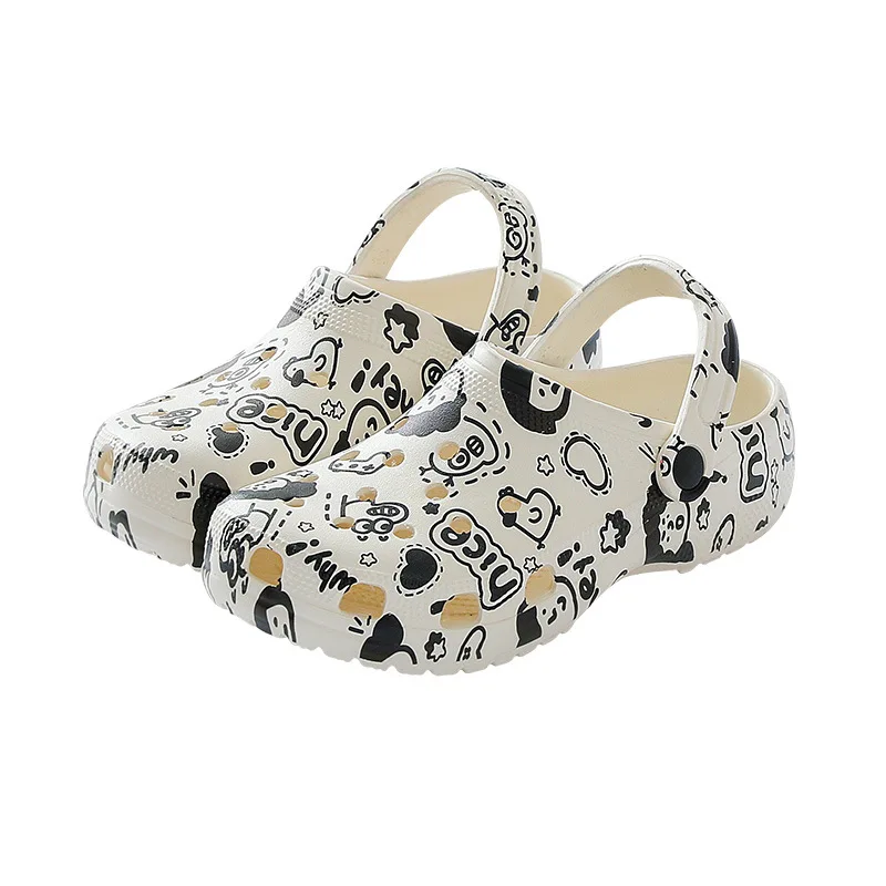 Girls' summer personalized printed slippers with thick-soled shoes wear household non-slip and wear-resistant indoor slippers.