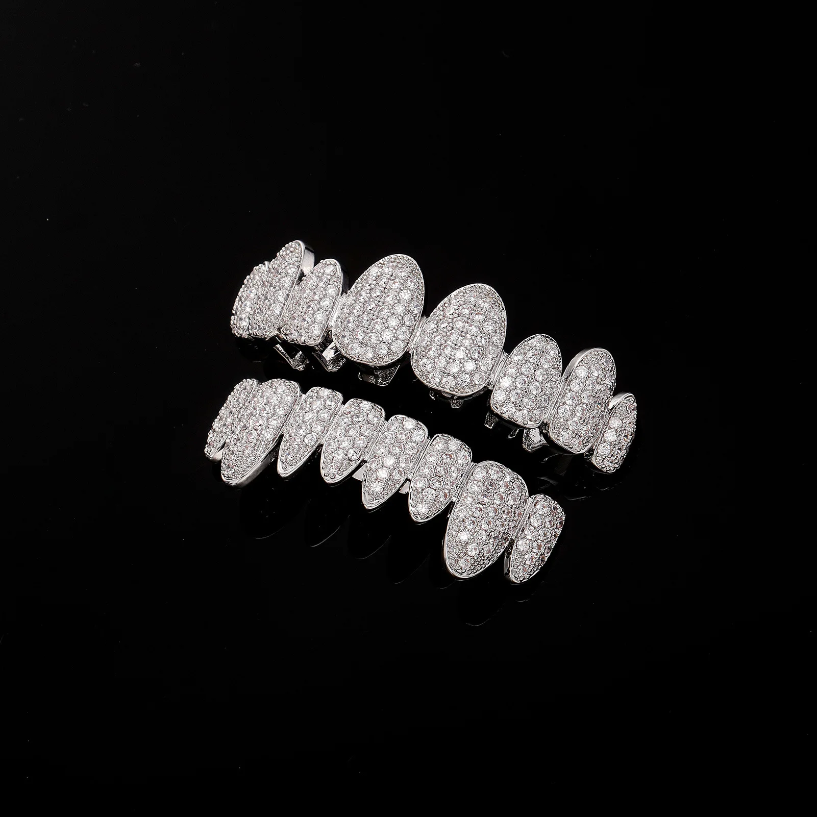 

Fashion Paved Zircon Teeth Grillz Set For Men Bling Iced Out CZ Top & Bottom Grills Dental Teeth Hip Hop Cosplay Party Jewelry