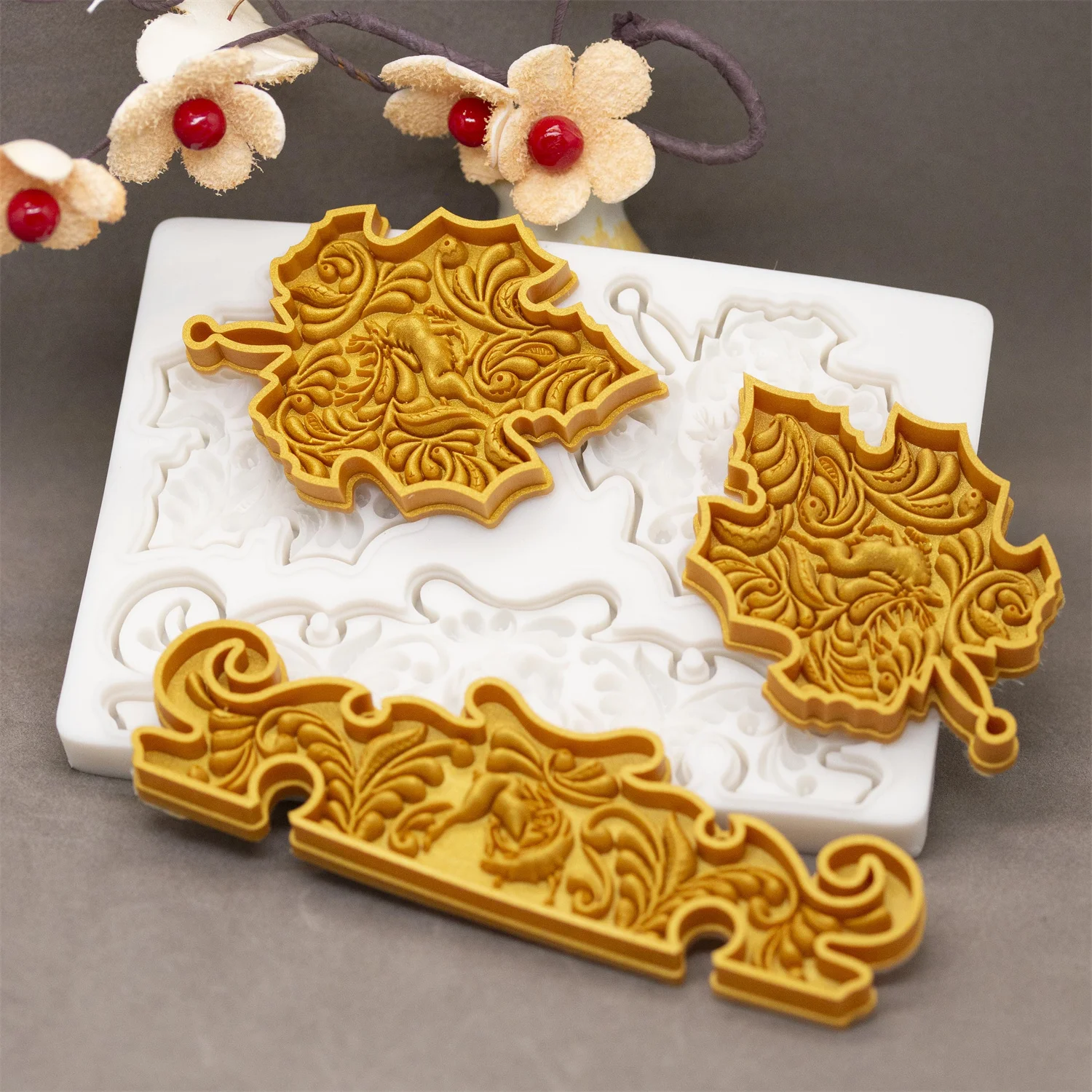 

Leaf Shaped Epoxy Resin Decoration Cake Fondant Mold Chocolate Candy Decoration Tool DIY Kitchen Deer Christmas Baking Supplies