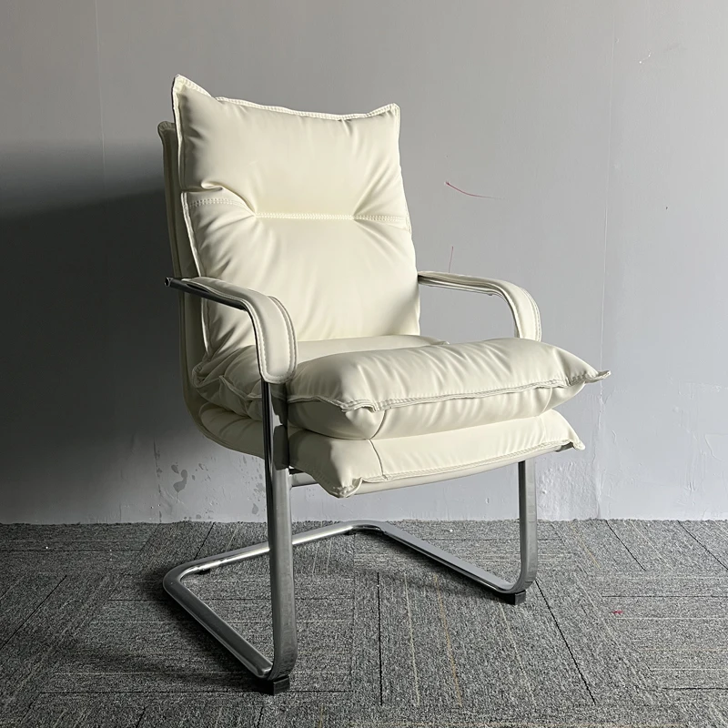 Игровой офисный стул удобный рабочий компьютерный домашний на коленях