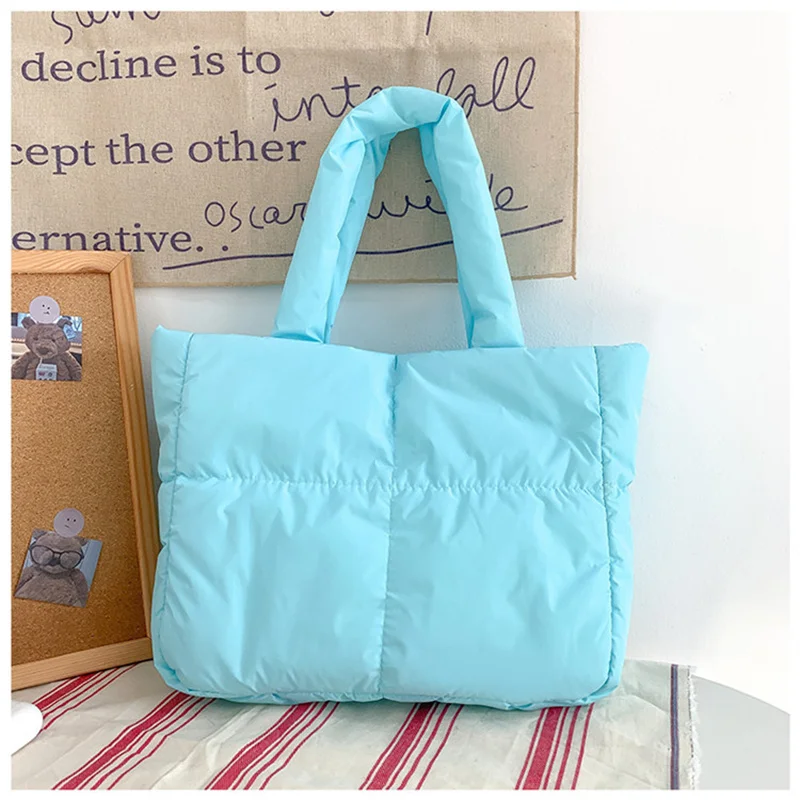 Пуховая сумка Sanrio вместительная на плечо с рисунком коричного цветка My Melody для