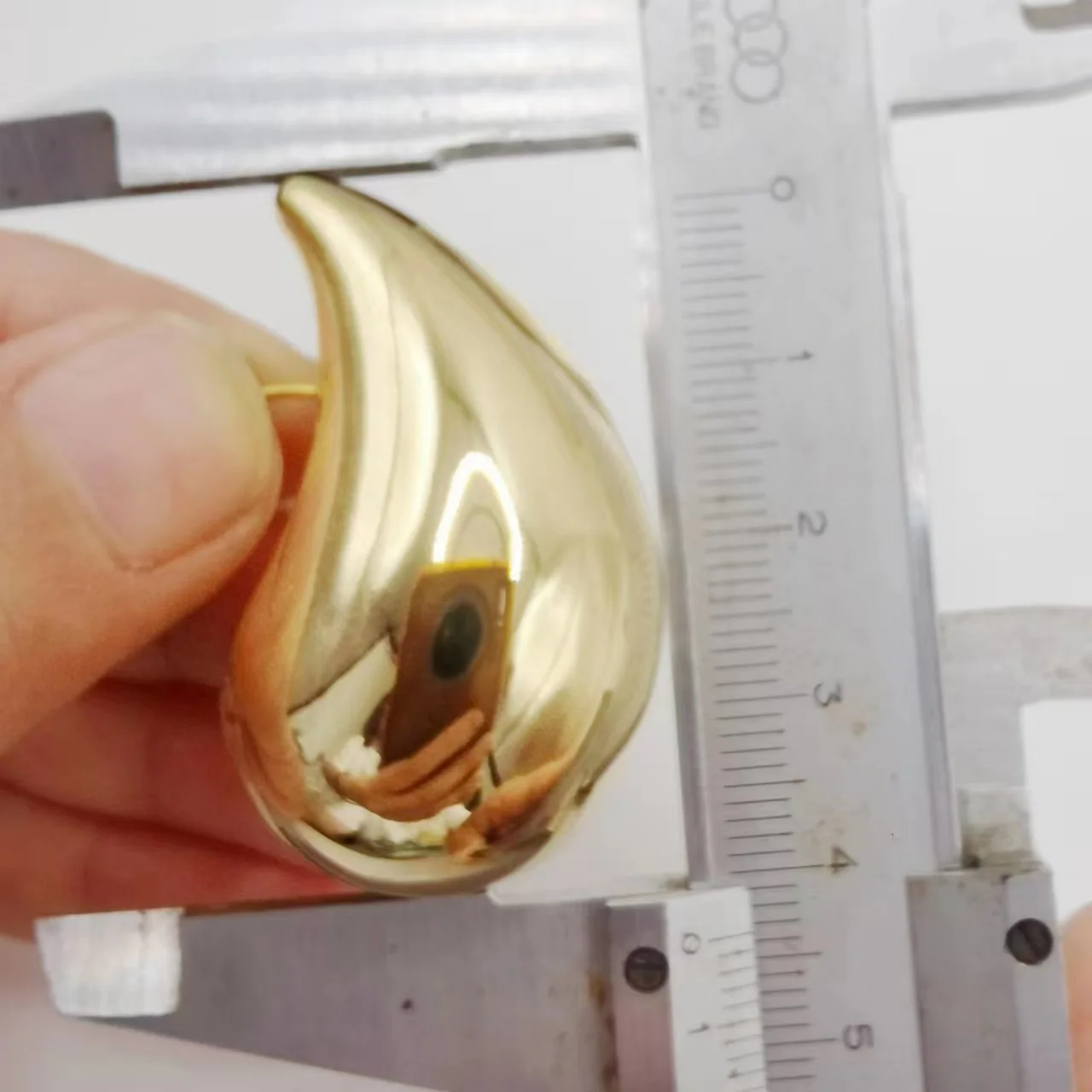 New Metal Huge Size 4CM Droplet Water Drop Earrings for Women Girls Exaggerated Fashion INS Oversized Chunky Jewelry