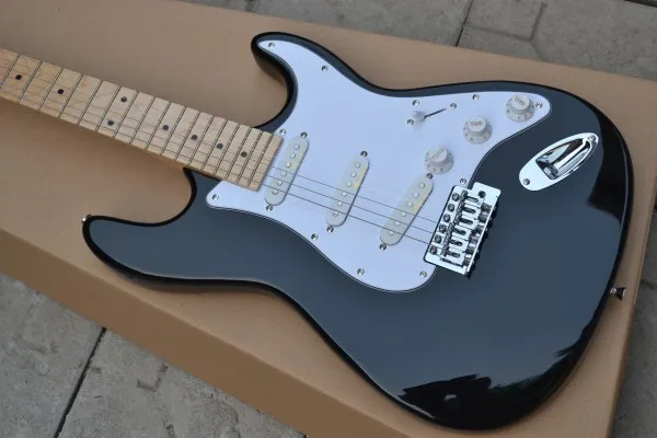 

Free Shipping black Eric Clapton ST signature maple fretboard Chrome Hardware Electric Guitar