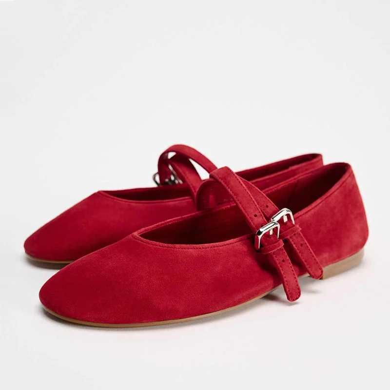 Женские бархатные босоножки на плоской подошве с круглым носком и металлической