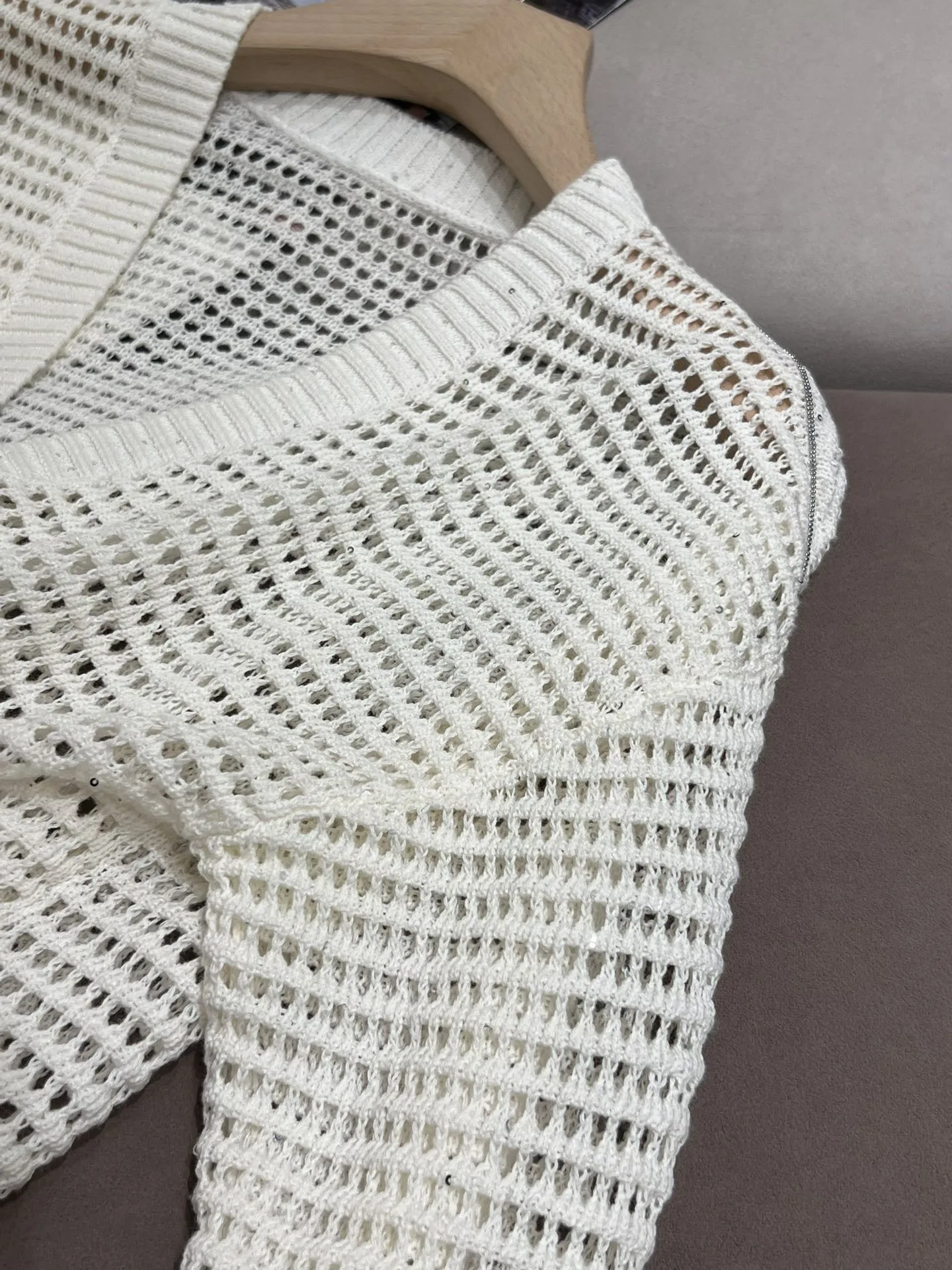 Льняной кардиган с длинными рукавами