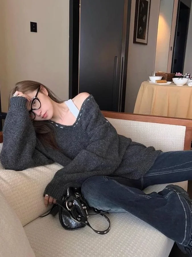 Негабаритный! Корейская серия пуловер с открытыми плечами бархатный свитер