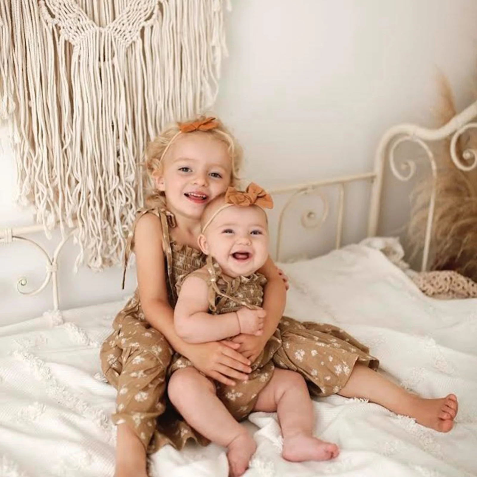 

Sister Matching Clothes, Big Sister Sling Ruched Floral Knee-Length Dress, Little Sister Snap Triangle Bottom Romper