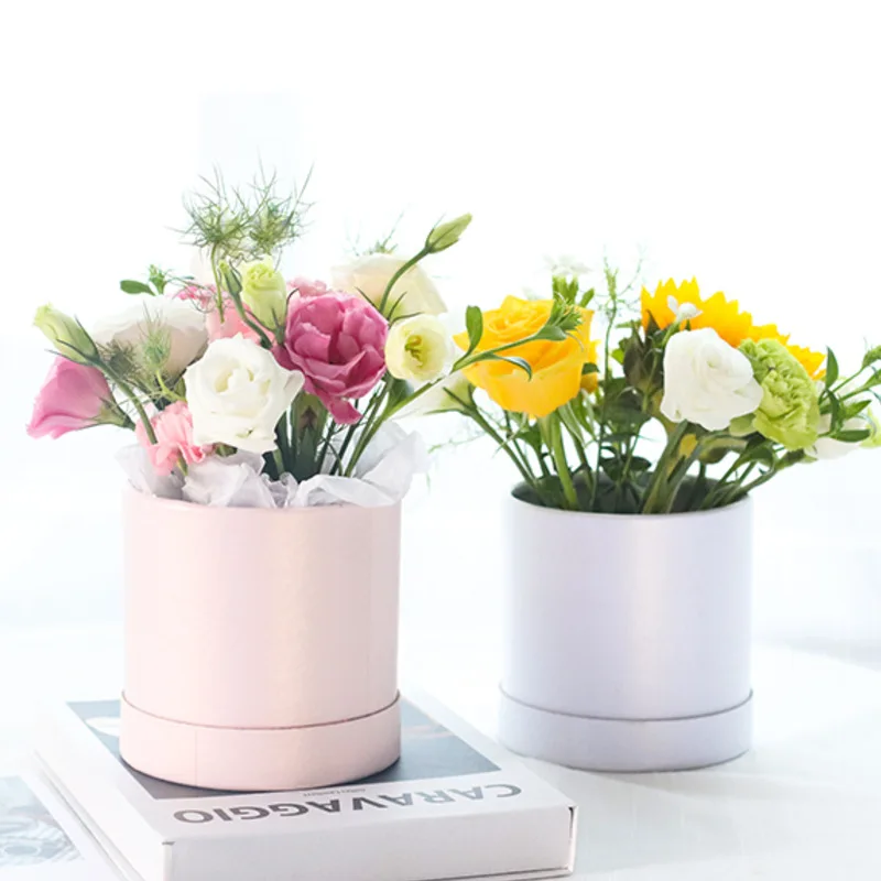 

12x12cm Flower Box Gift Packaging Box Portable Round Small Hug Bucket Storage Flower Cardboard Box Candy Day Mother Rose