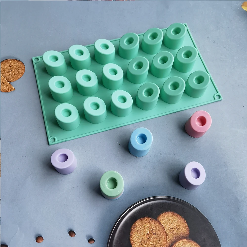 

Donut Mold Silicone Chocolate Mold Pastry Bread Cake Mold Non-Stick Baking Mold DIY Baking Tray Doughnut Dessert Making Tools