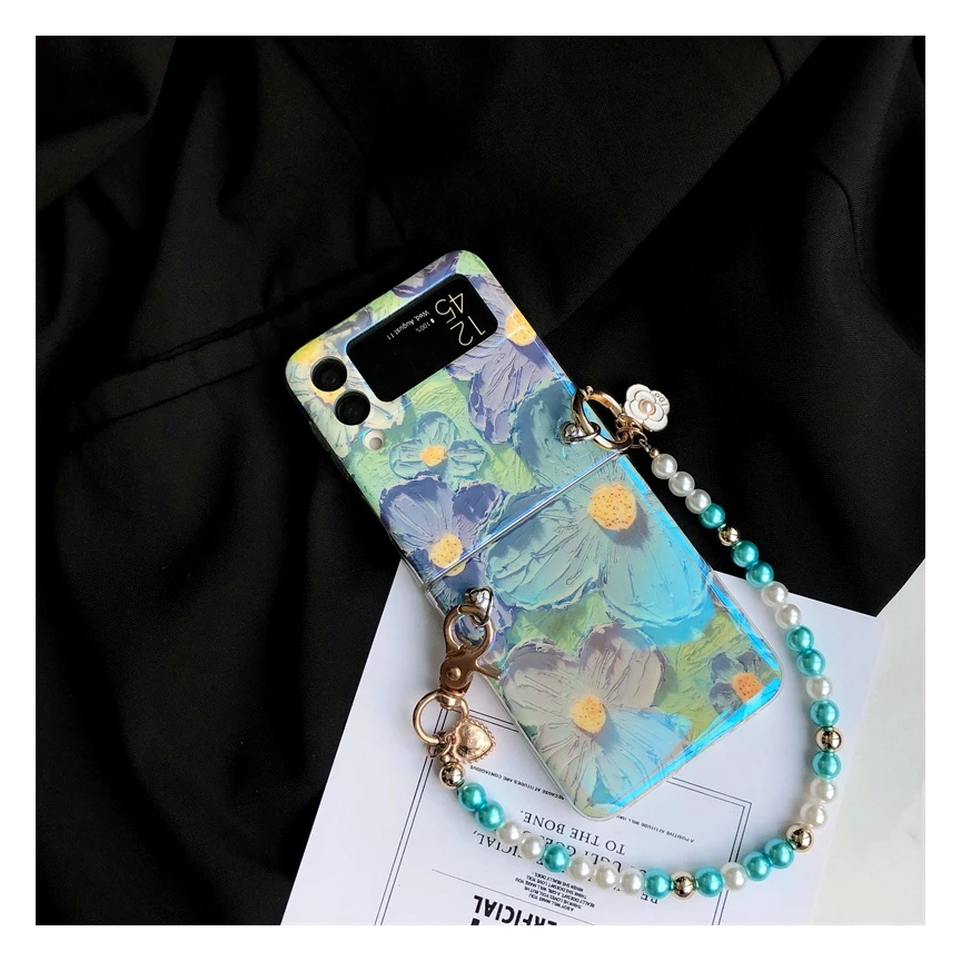 

Blue-ray Oil Painting Flower Phone Case For Samsung Galaxy Z Flip 3 4 5G Back Cover with Bracelet Heart Camellia Pendant