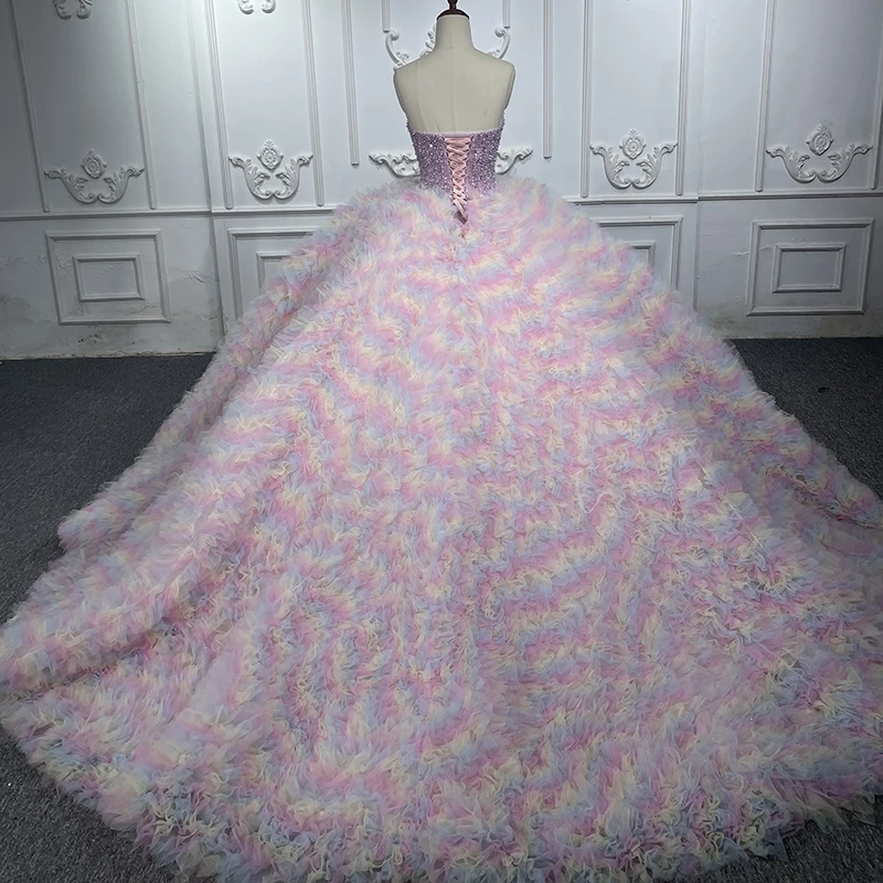 Рисунок 2 - Вечерние платья принцессы с жемчужинами