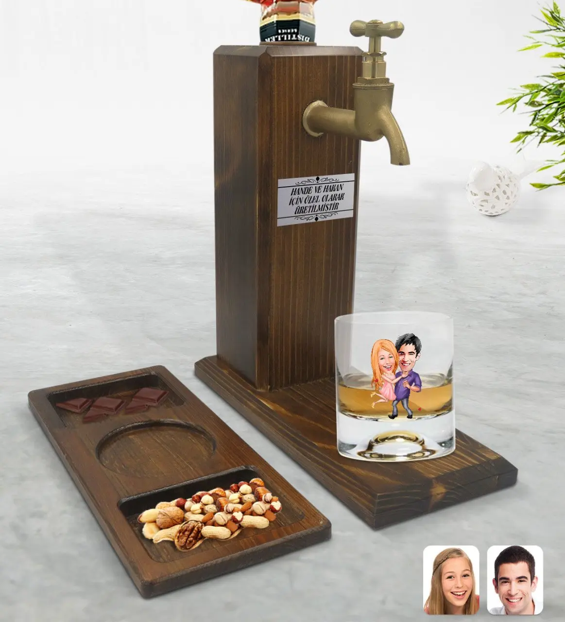 

Personalized Valentine Karikatürlü Whisky Cup & Tap Natural Wood Stand & Solid Wood Rectangle Presentation Tabağı Çerezl
