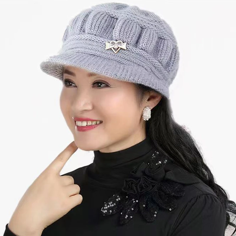 

Winter Visor Hats for Woman Thicker Short Brim Knitted Cap Girls Metal Heart Embellish Solid Hat Warmer Soft Bonnet Casual Cap