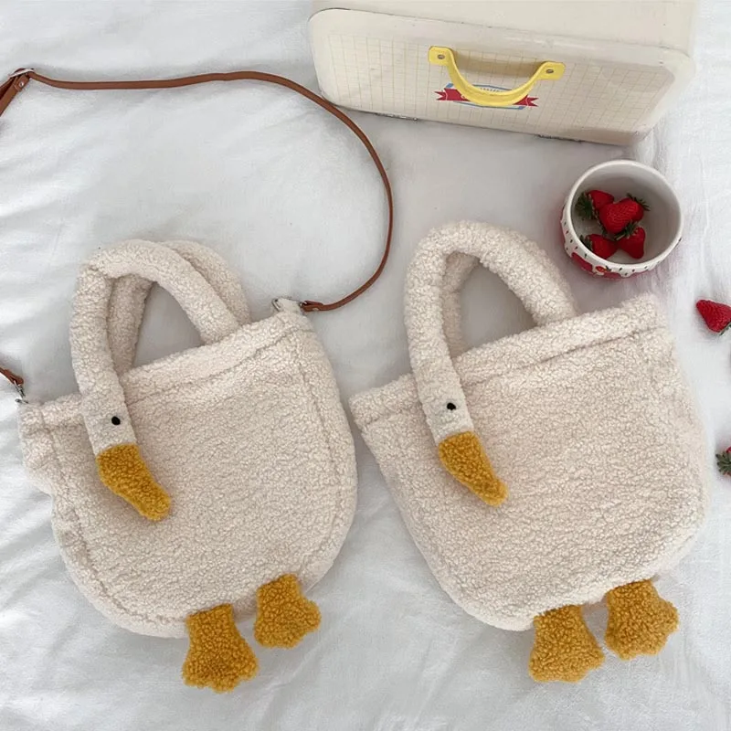 

Winter Women Small Plush Tote Simple Warm Cloth Wrist Bags Cute Soft Handbag High Quality Eco Makeup Bag Purses For Girls
