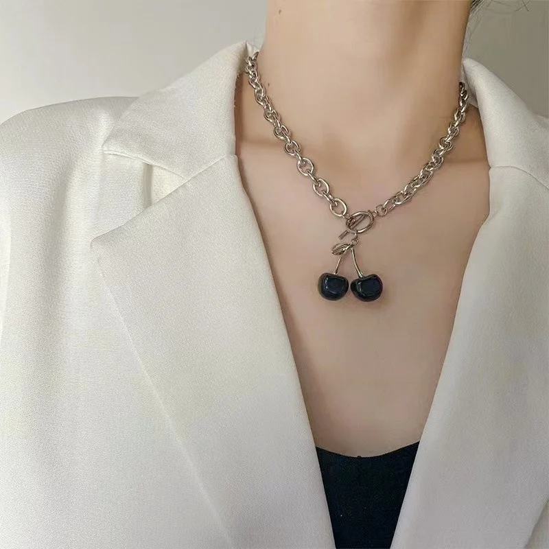 

Fashion Black Cherry Stainless Steel Clavicle Chain Necklace for Women Retro Casual Thick Necklaces Spice Girls Trend Jewelry