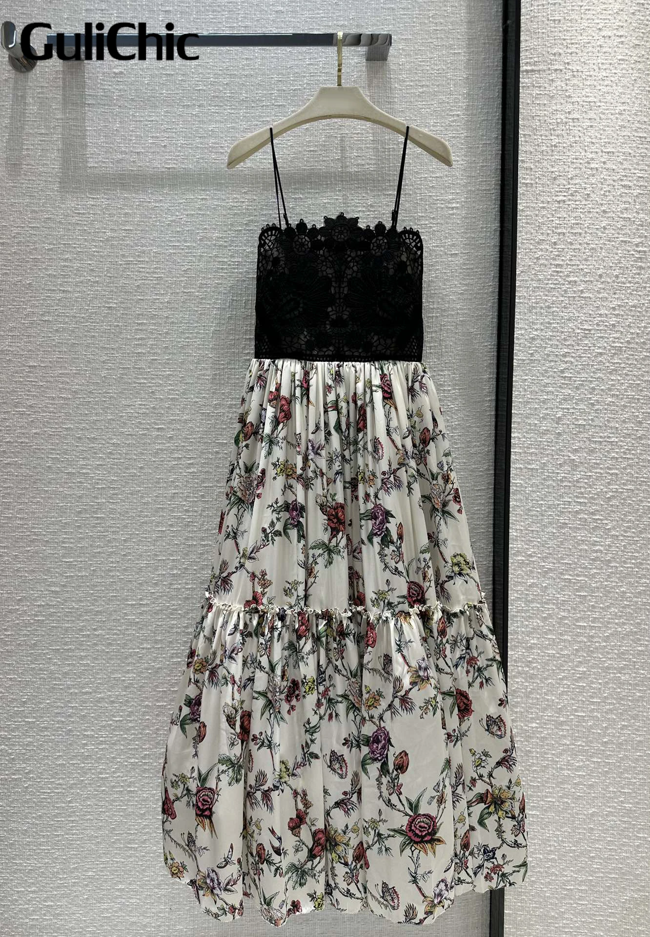 

3.29 GuliChic Holiday Elegant Floral Print Hollow Out Embroidery Spaghtti Strap Collect Waist Long Dress Women Without Belt