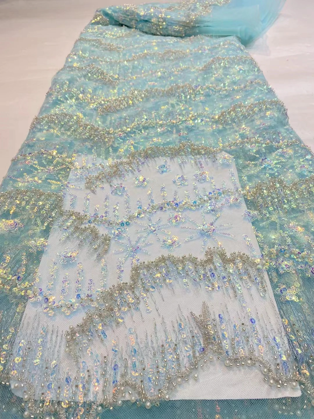 

Новое небольшое цветочное кружево с бусинами и блестками, французское Тюлевое кружево, Европейское и американское модное вечернее платье