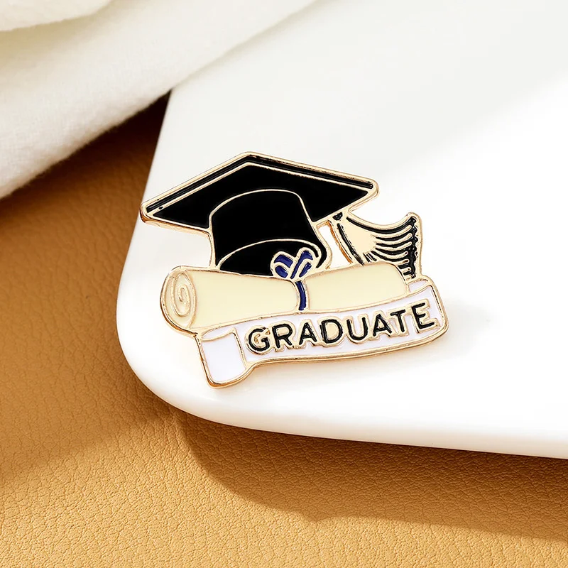НОВЫЙ Выпускной сезон студенческий значок в форме шапки для студентов