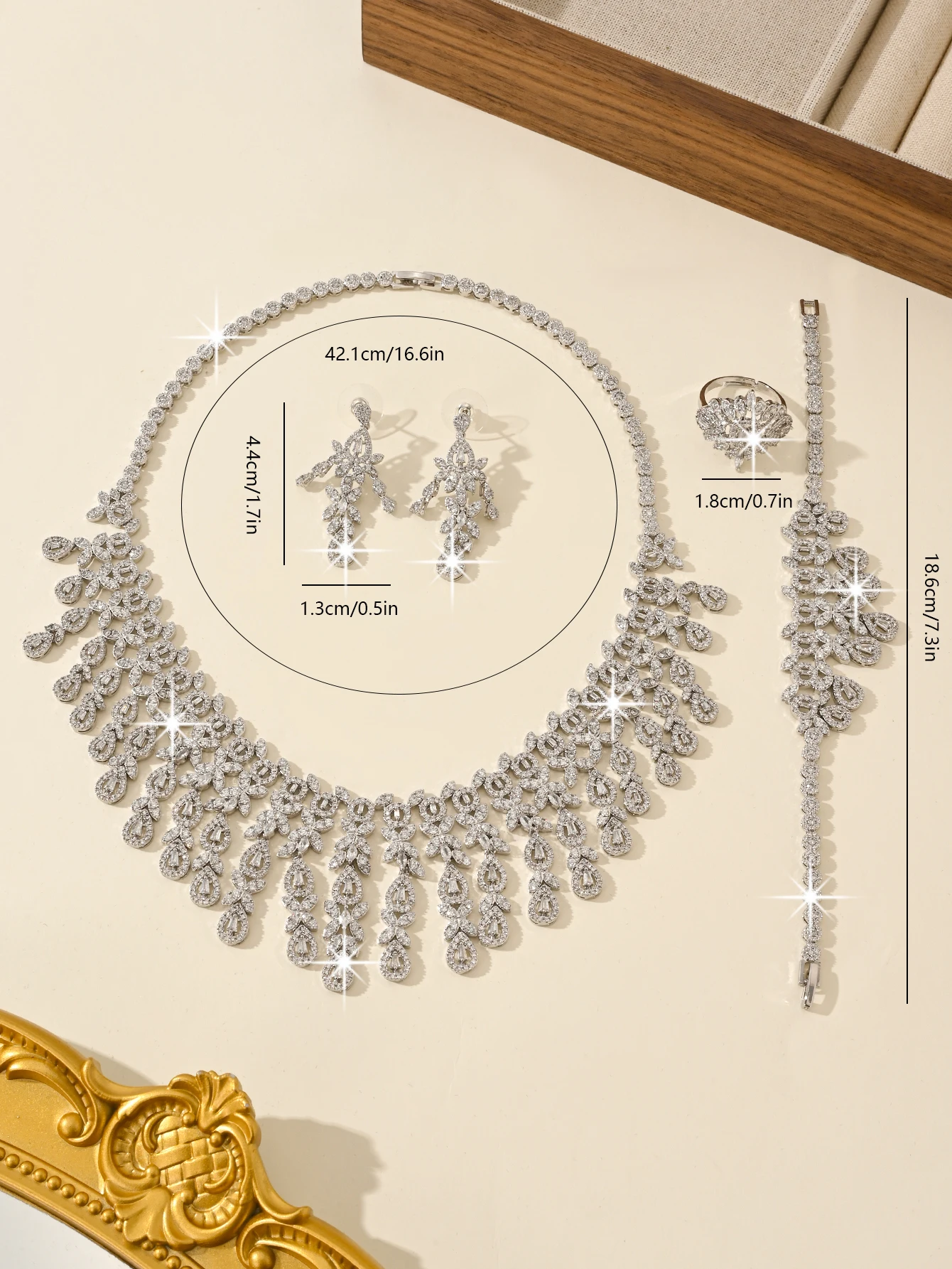 Большой свадебный комплект с платиновым покрытием и кисточками в виде листьев