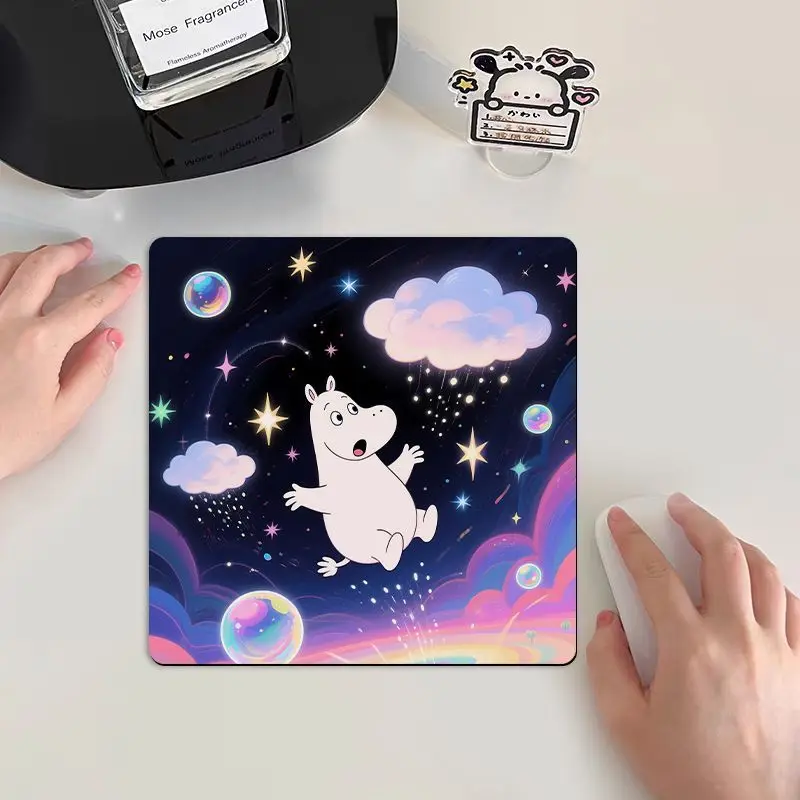 Фото Коврик для мыши с милым мультяшным принтом Moomin, нескользящий резиновый водонепроницаемый коврик для мыши, портативный офисный игровой компьютерный коврик для стола №5
