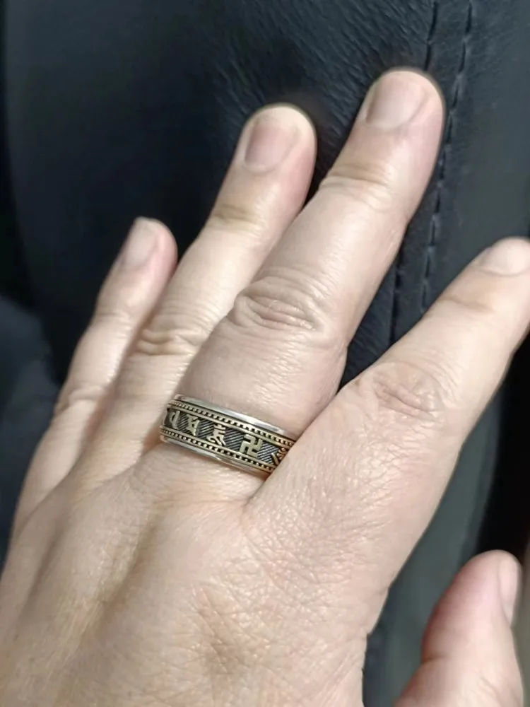 Мужское кольцо из серебра 925 пробы с мантрой