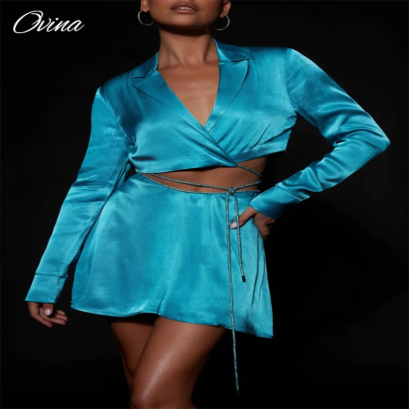 

Blue Silk Satin Women's Long-Sleeved Skirt Two-Piece 2022 Autumn New Crystal Chain Design Sexy Crop Top Mini Skirt Set