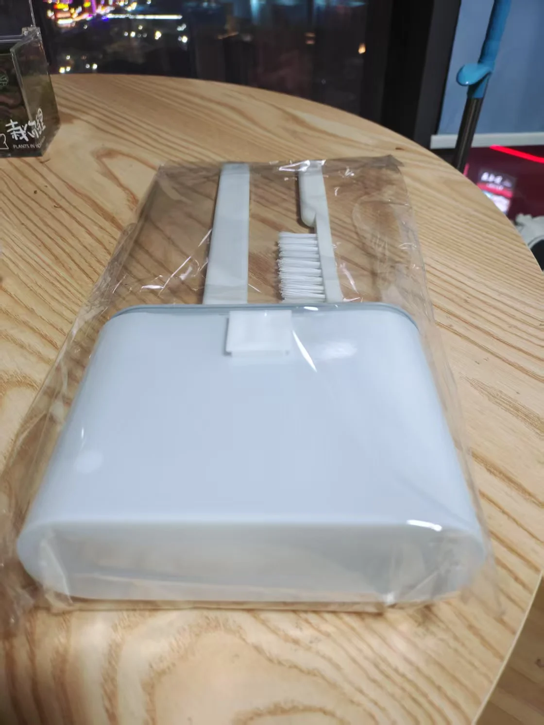 

Набор туалетной щетки yjtechlife