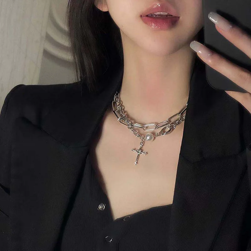 

Punk Cross Pendant Chain Necklace for Women Hiphop Multilayer Pearl Choker Necklace Shiny Rhinestone Pendant Necklace Jewelry