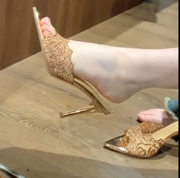 Новинка весны 2024 тапочки на шпильке с вышивкой женская обувь высоком каблуке