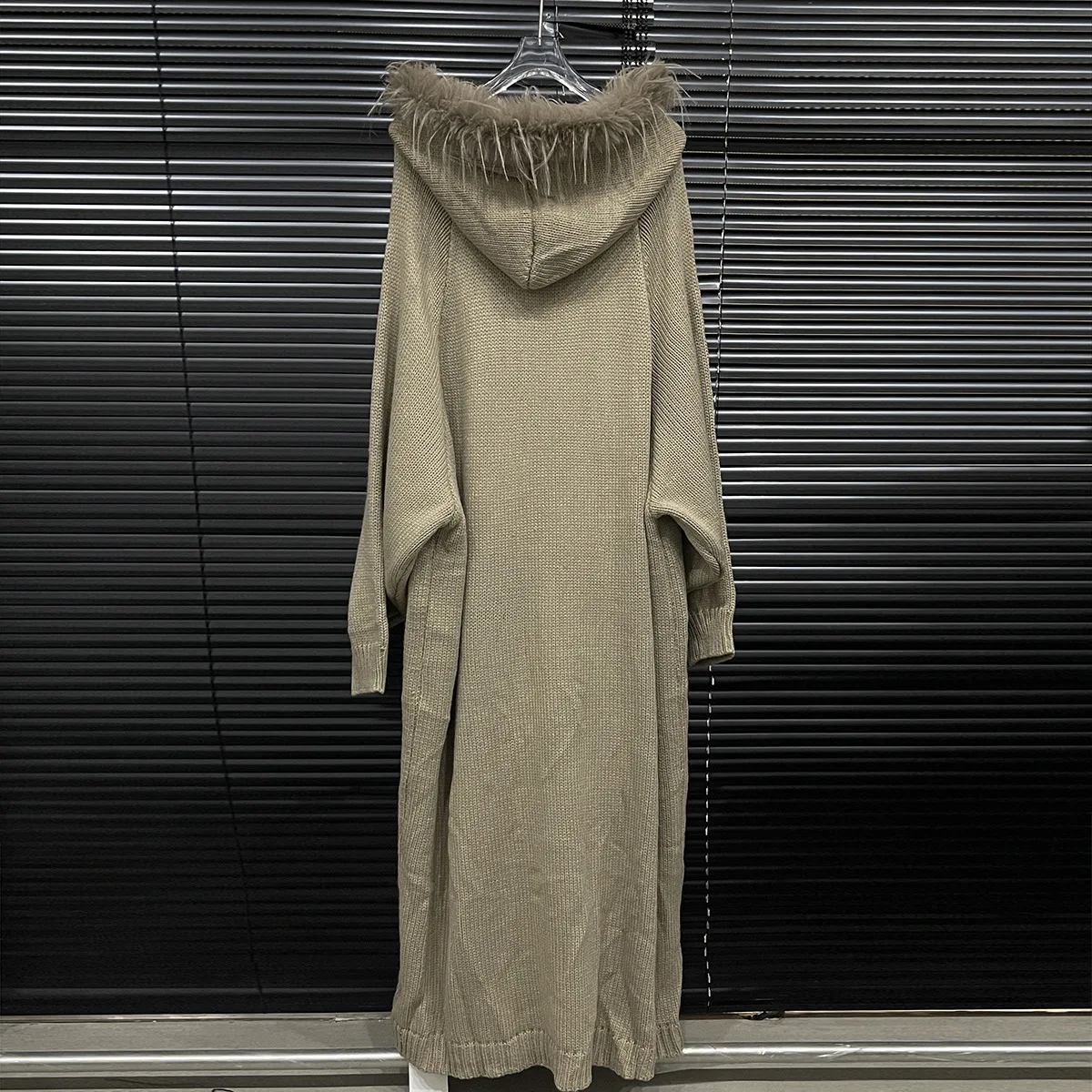 WTHT модный новый женский вязаный длинный плащ с плюшевыми краями 2024 осенняя