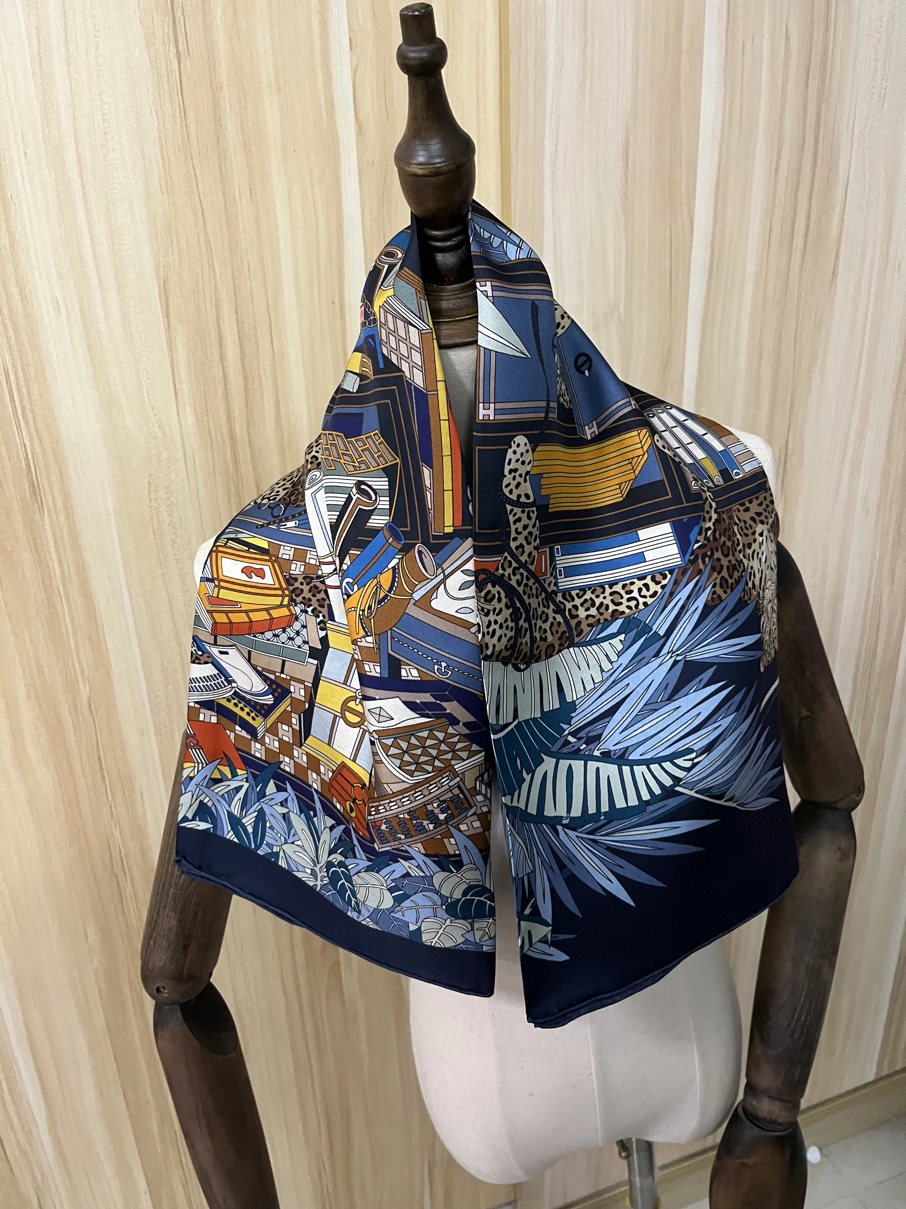 

2022 Новое поступление модный элегантный синий 100% шелковый шарф 90*90 см квадратная шаль саржевая накидка для женщин и девушек