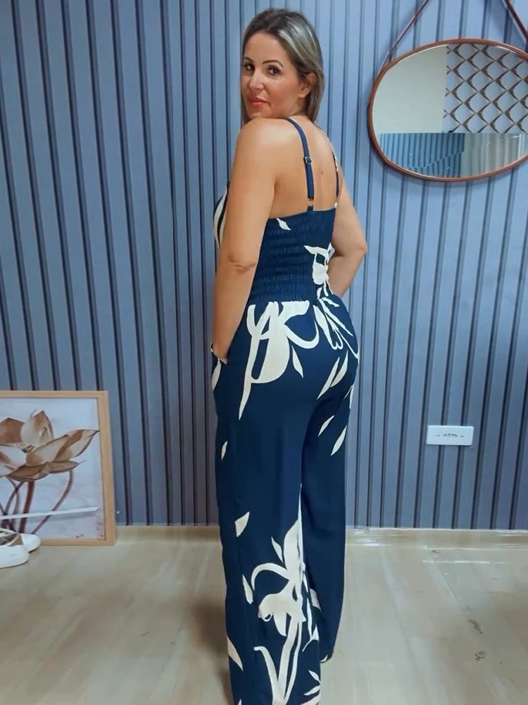 Комбинезон женский летний с вырезами и эластичным поясом пикантный элегантный