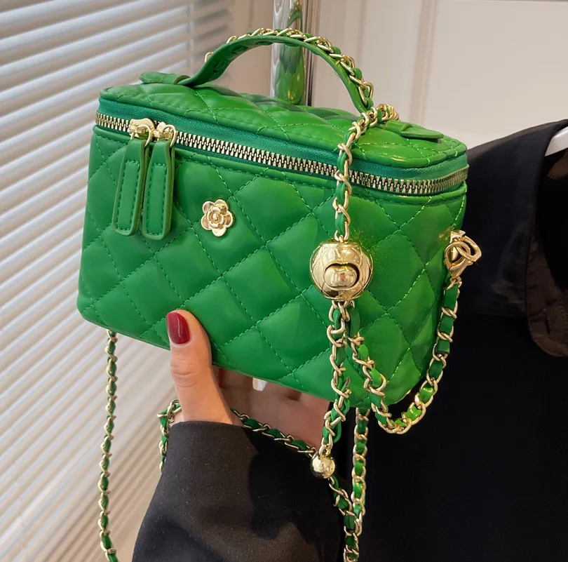 

Textured One-shoulder Women's Bag 2022 New Trendy Niche Design Rhombus Chain Messenger Bag Textured Portable Small Square Bag
