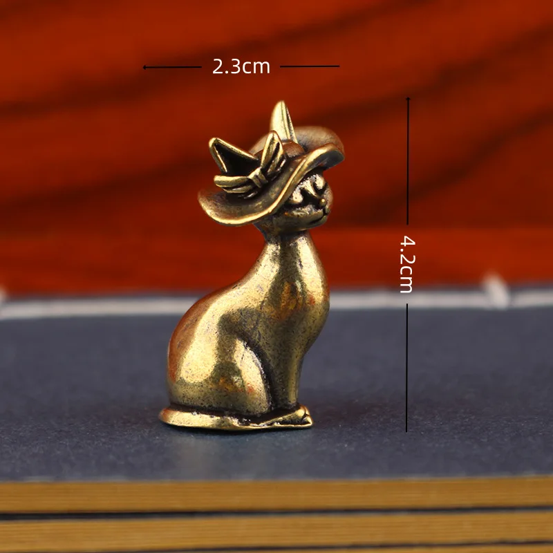 

Медная статуэтка кошки