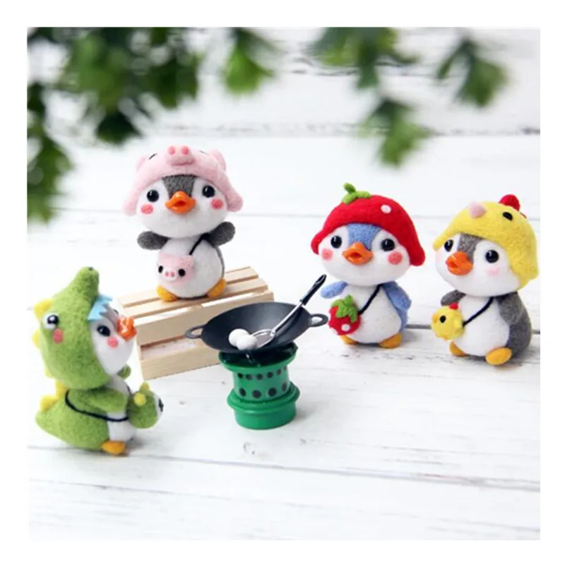

Cute penguin family Wool Felt wool needlepoint kit wool felt needle felting decoration craft needlecraft