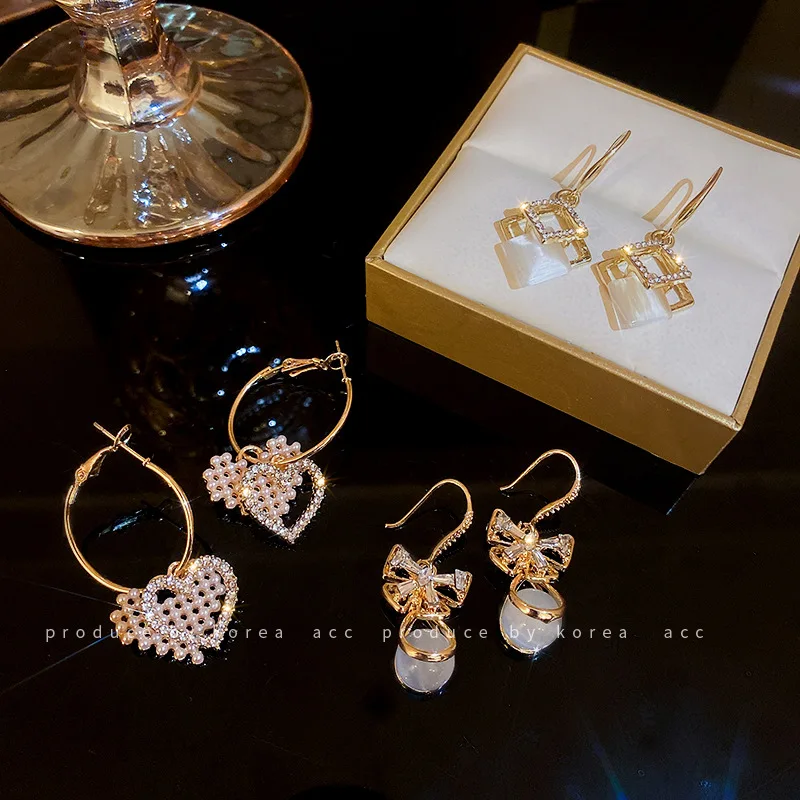 

Korean Style Fashion Pearl Rhinestone Love Earrings All-match Temperament Earrings Retro Niche Design Earrings Women