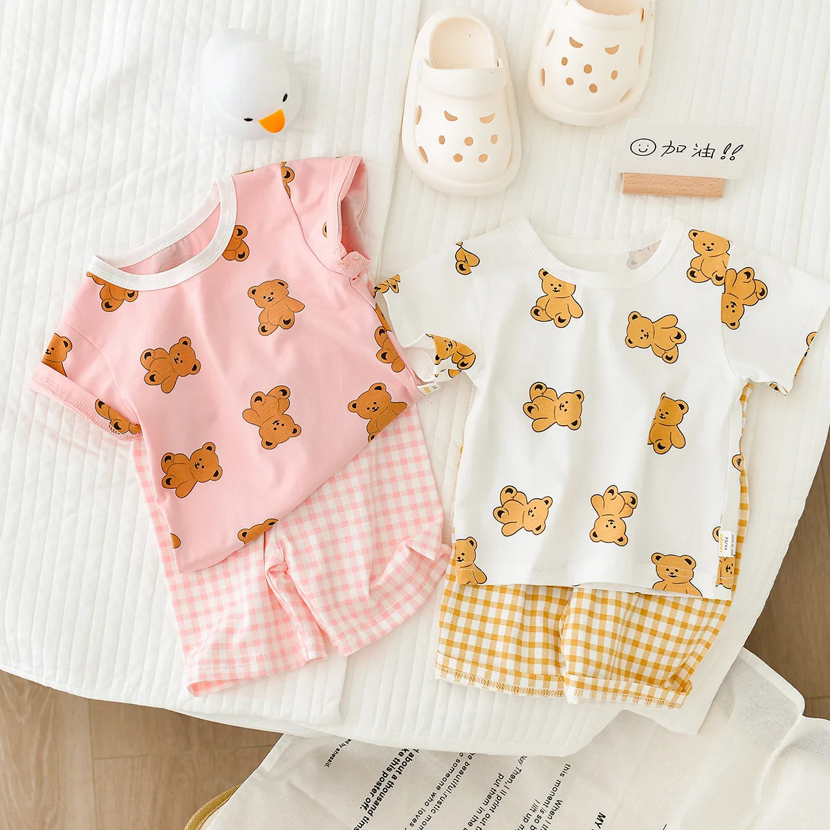 

2022 Летняя Детская Спортивная повседневная одежда, комплекты одежды с мультяшным медведем для мальчиков и девочек, костюмы, хлопковая одежд...